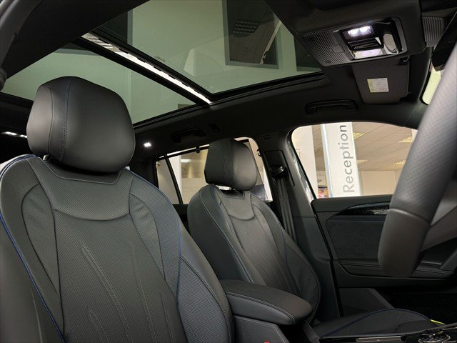 2025 Volkswagen TAYRON R-LINE