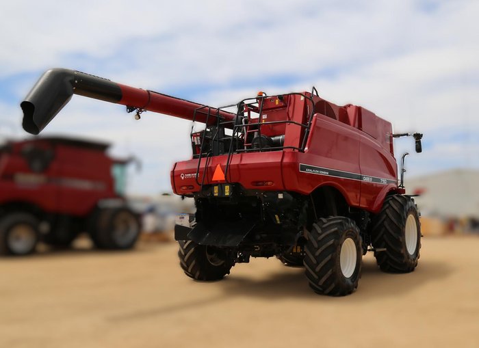 2019 CASE IH 7150 Combine Harvester (Class Vii) 