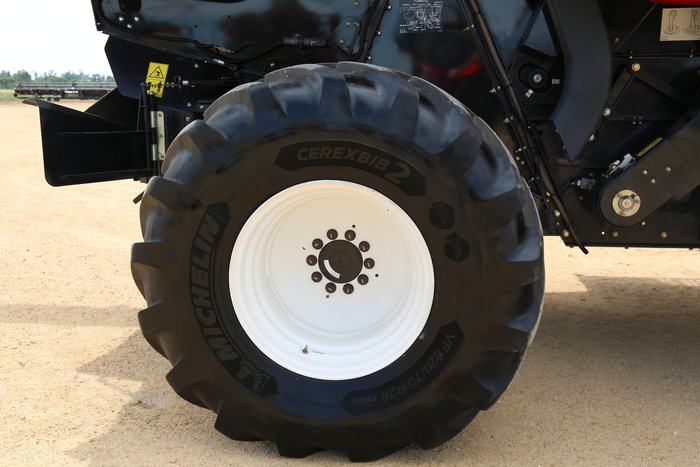 2019 CASE IH 7150 Combine Harvester (Class Vii)
