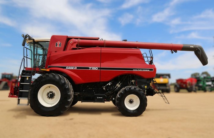 2019 CASE IH 7150 Combine Harvester (Class Vii)