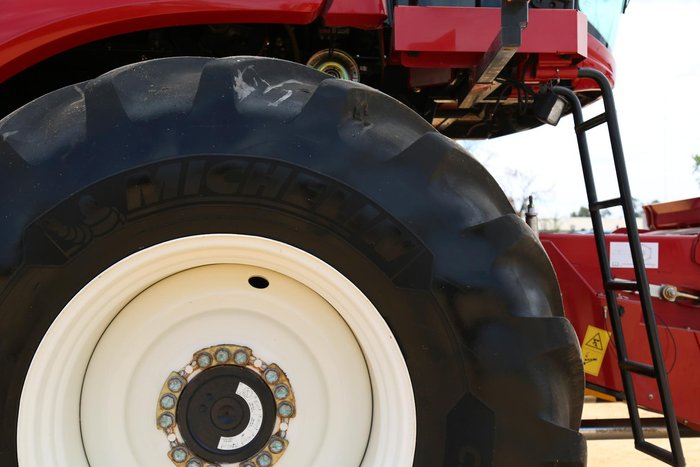 2019 CASE IH 7150 Combine Harvester (Class Vii) 