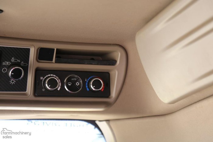 2019 CASE IH Case Ih 7150 Combine & Macdon D140 Rigid 40Ft Front