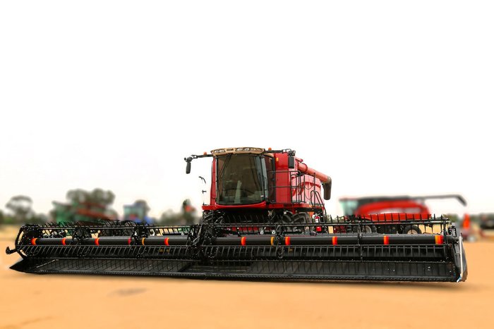 2019 CASE IH Case Ih 7150 Combine & Macdon D140 Rigid 40Ft Front