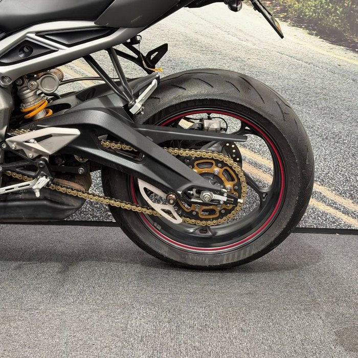 2021 Triumph 2021 TRIUMPH 675CC DAYTONA 675 SPORTS GREY/RED