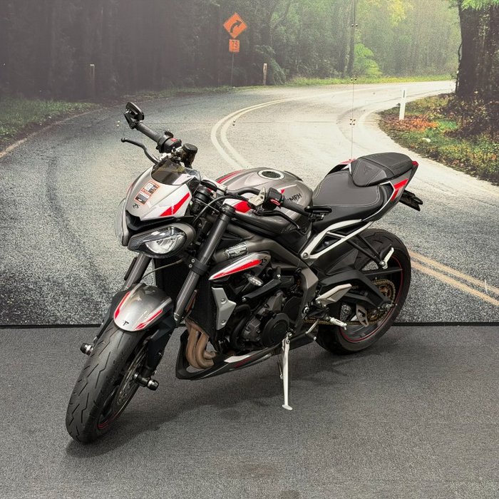 2021 Triumph 2021 TRIUMPH 675CC DAYTONA 675 SPORTS GREY/RED