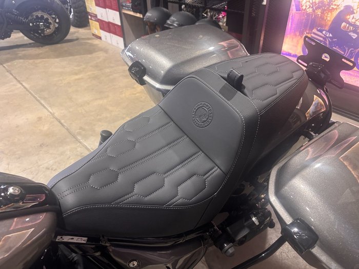 2025 Indian SPORT CHIEF RT BLACK