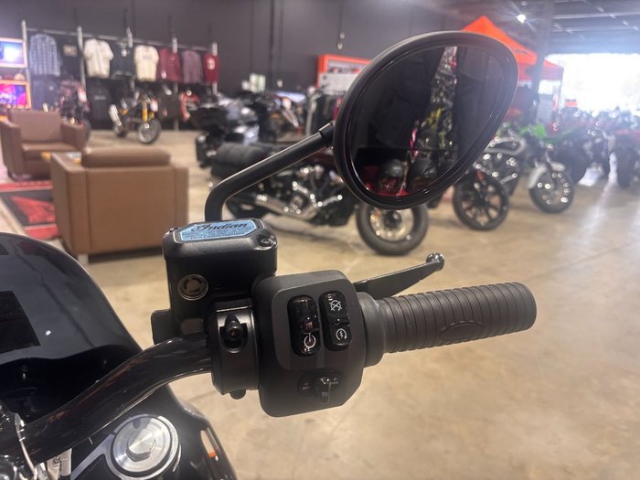 2025 Indian SPORT CHIEF RT BLACK