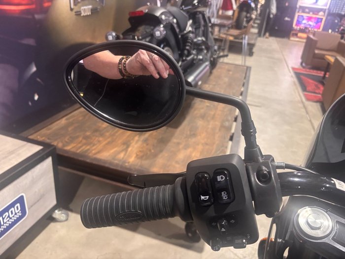 2025 Indian SPORT CHIEF RT BLACK