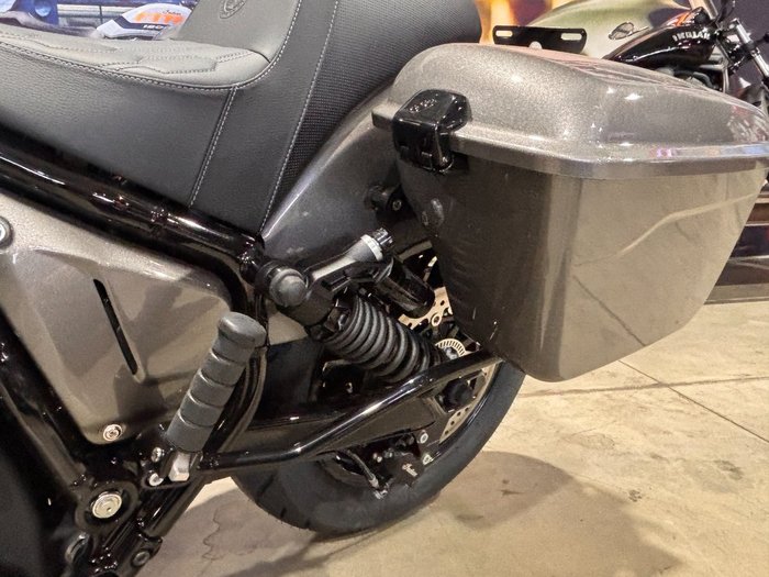 2025 Indian SPORT CHIEF RT BLACK