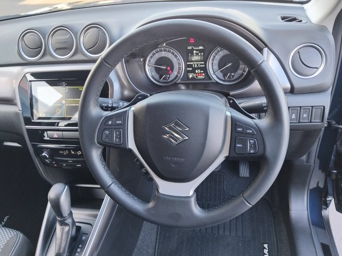 2023 Suzuki Vitara (No Badge)