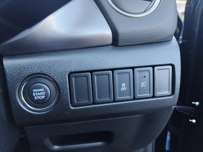 2023 Suzuki Vitara (No Badge)