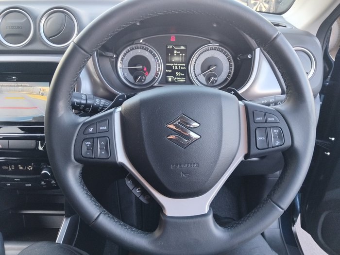 2023 Suzuki Vitara (No Badge)