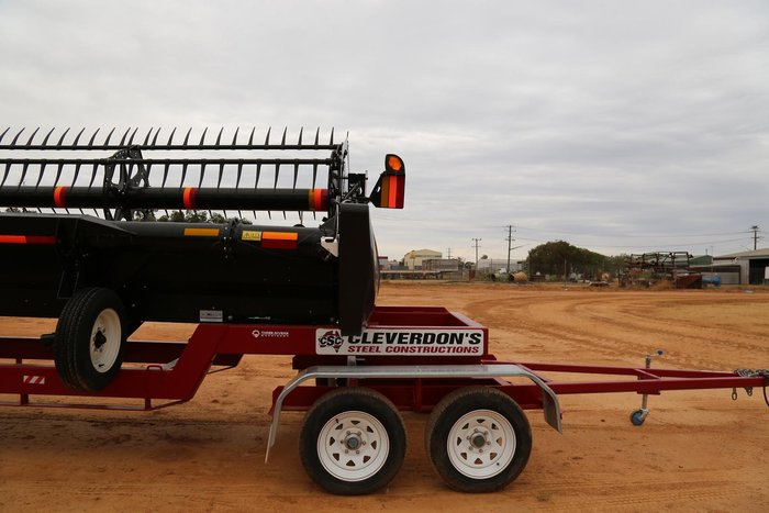 2015 New Holland Cr9.90 & Macdon D140 Rigid Draper Header 40Ft 