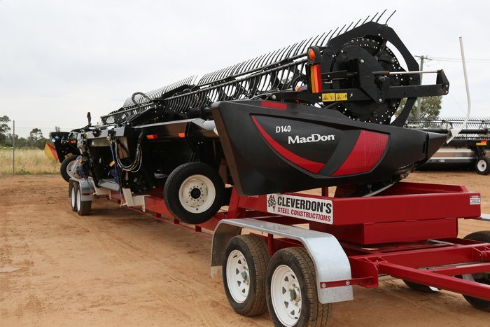 2015 New Holland Cr9.90 & Macdon D140 Rigid Draper Header 40Ft