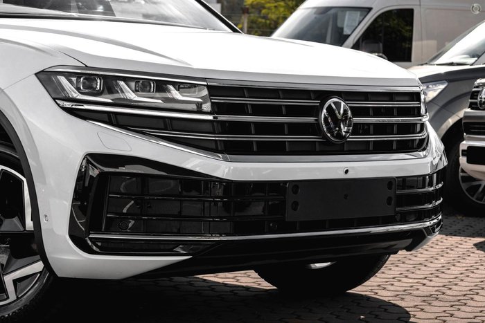 2025 Volkswagen Touareg 210TDI Elegance RC MY25 Four Wheel Drive Pure White