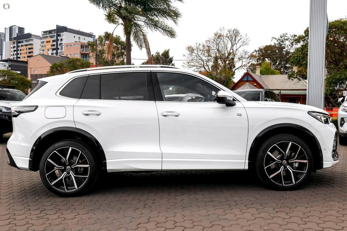 2025 Volkswagen Tiguan 195TSI R-Line