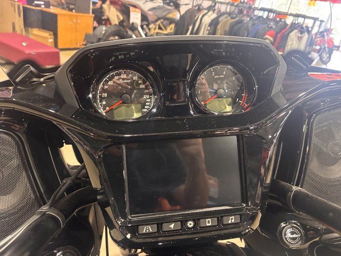 2025 Indian PURSUIT DARK HORSE BLACK