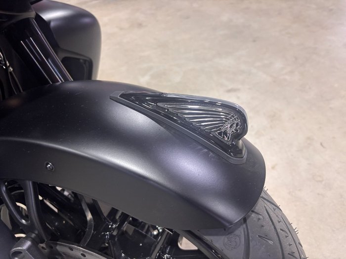 2025 Indian PURSUIT DARK HORSE BLACK