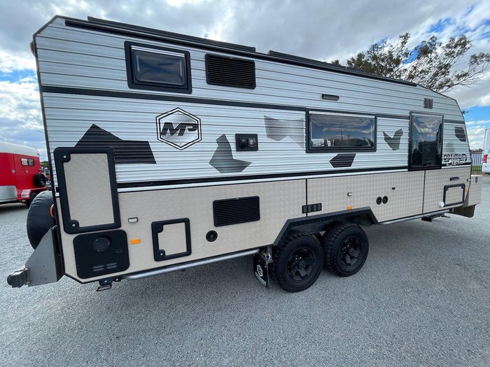 2018 Masterpiece Optimum 208