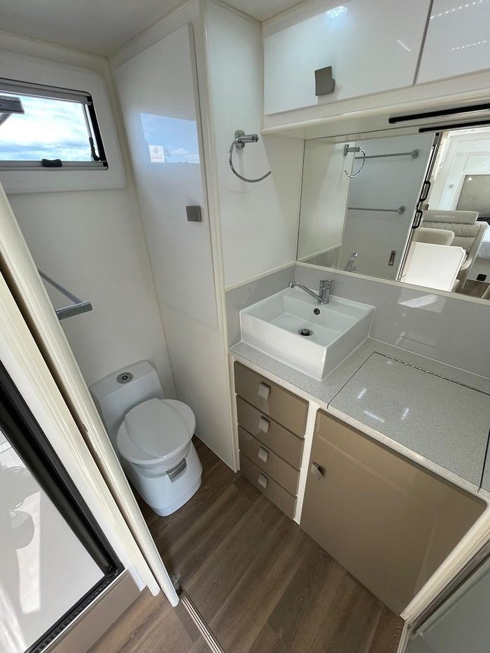 2018 Masterpiece Optimum 208