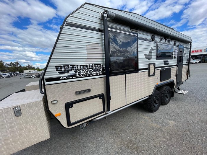 2018 Masterpiece Optimum 208