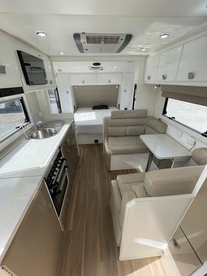 2018 Masterpiece Optimum 208