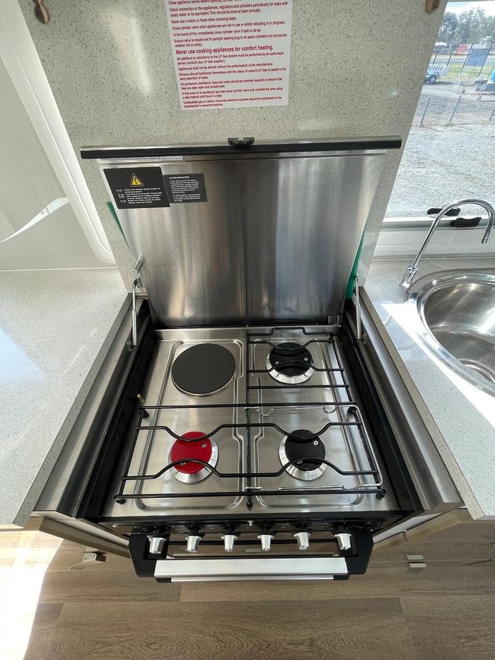 2018 Masterpiece Optimum 208