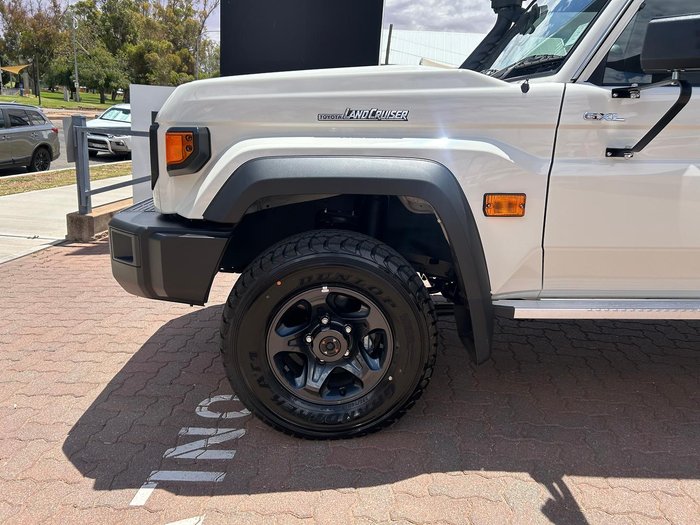 2025 Toyota Landcruiser GXL GDJL79R 4X4 Dual Range French Vanilla
