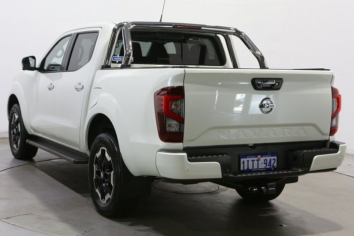 2023 Nissan Navara ST-X