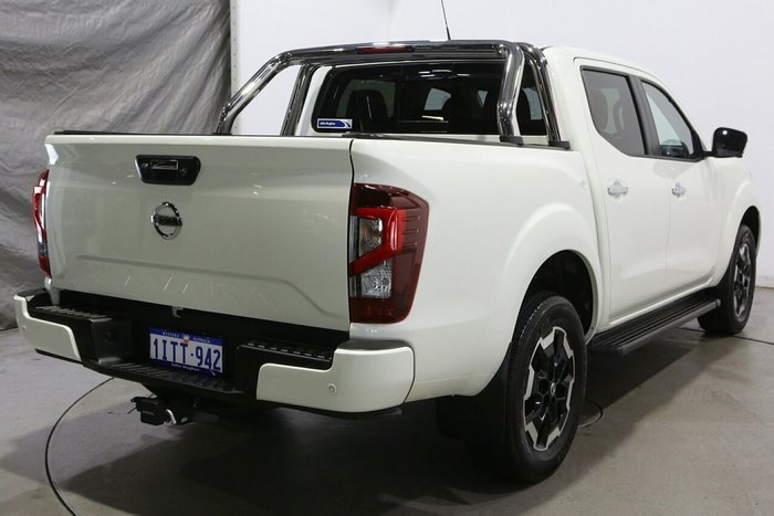 2023 Nissan Navara ST-X