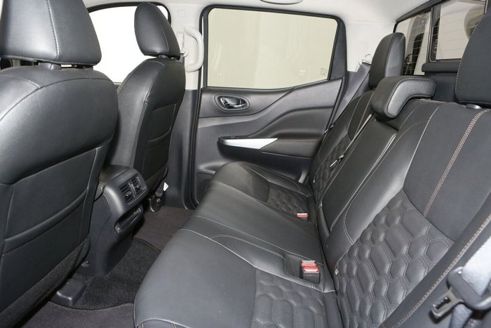 2023 Nissan Navara ST-X