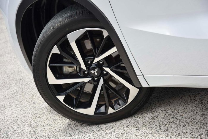 2023 Mitsubishi Outlander Exceed