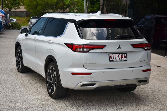 2023 Mitsubishi Outlander Exceed