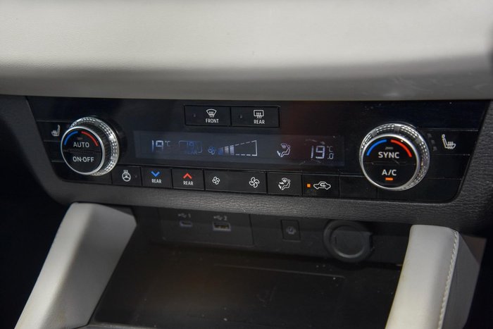 2023 Mitsubishi Outlander Exceed