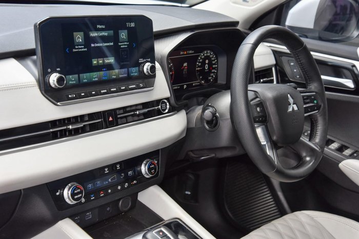 2023 Mitsubishi Outlander Exceed