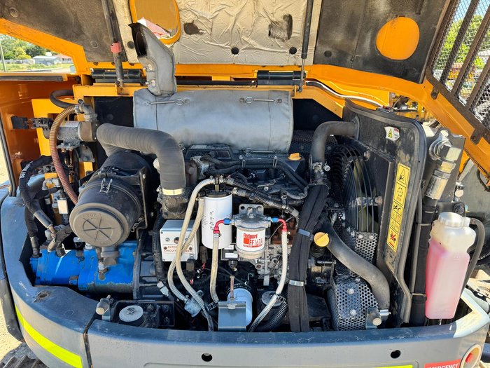 Hyundai  Robex Excavator 80Cr-9