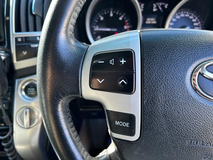 2013 Toyota Landcruiser VX