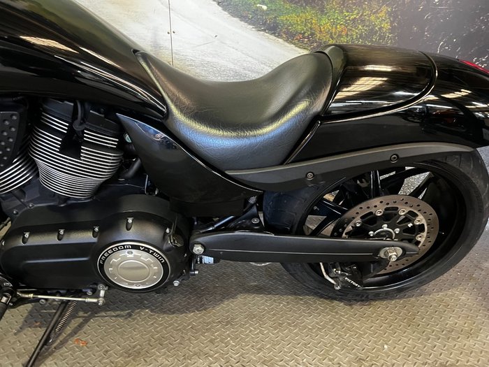 2016 VICTORY HAMMER 8-BALL Solid Black INT