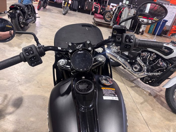 2023 Indian SPORT CHIEF BLACK