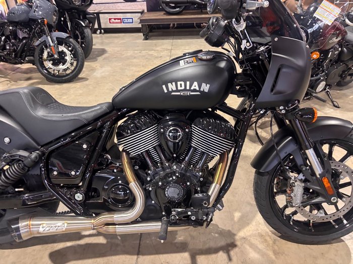 2023 Indian SPORT CHIEF BLACK