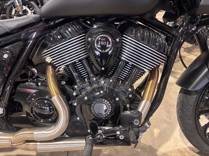 2023 Indian SPORT CHIEF BLACK