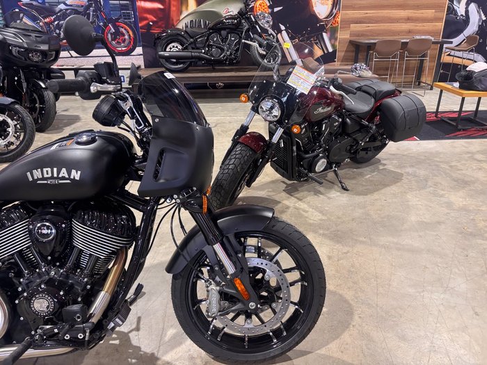 2023 Indian SPORT CHIEF BLACK