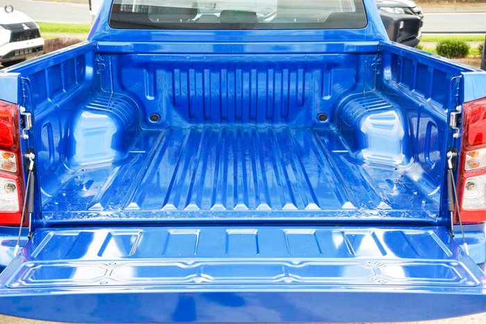 2025 Isuzu D-MAX LS-M