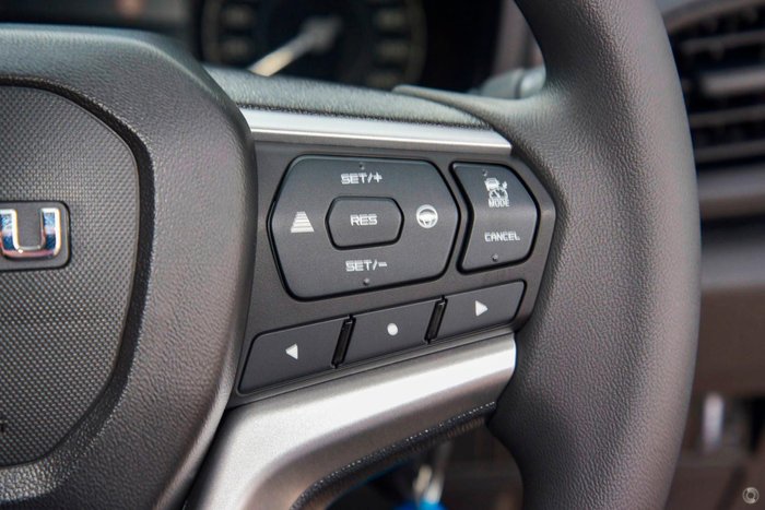 2025 Isuzu D-MAX LS-M