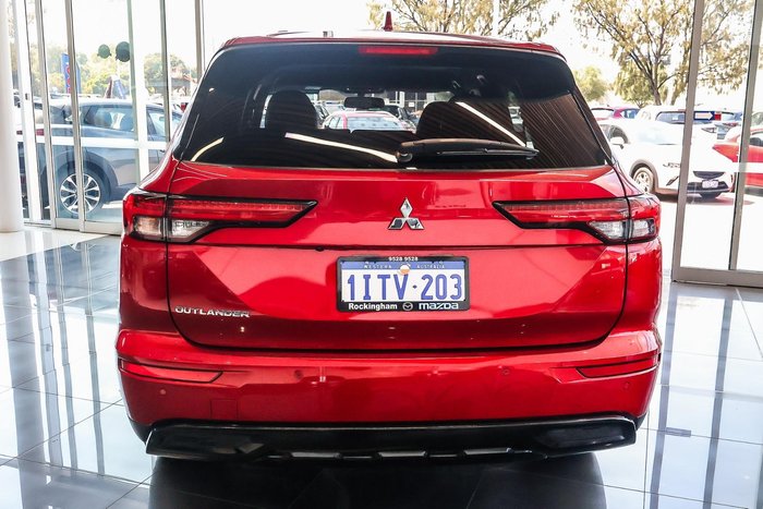 2023 Mitsubishi Outlander LS Black Edition