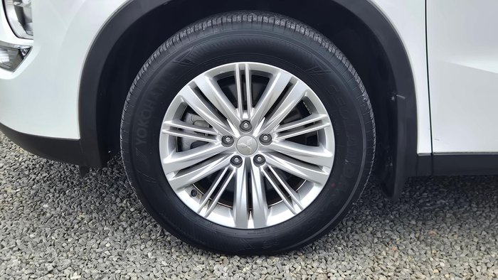 2021 Mitsubishi Outlander LS