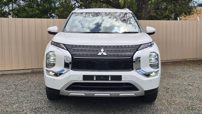 2021 Mitsubishi Outlander LS