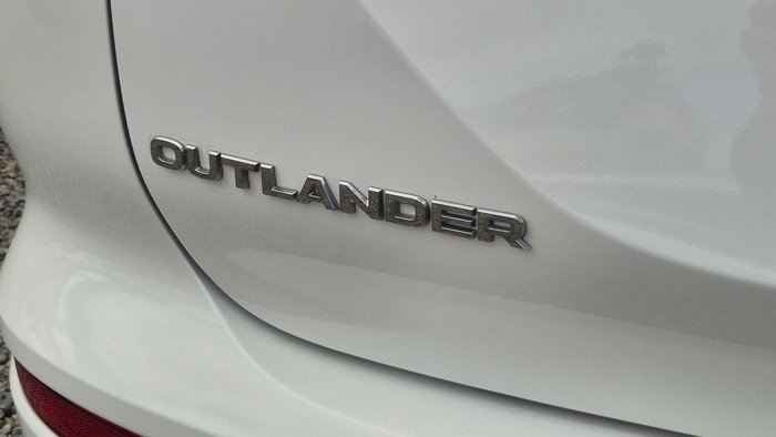 2021 Mitsubishi Outlander LS