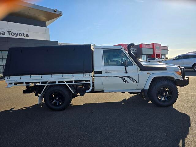 2022 Toyota Landcruiser Military LC70 T/D Single Cab Chassis GXL French Vanilla