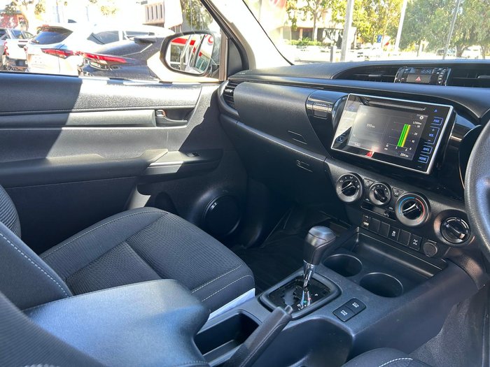 2019 Toyota Hilux SR